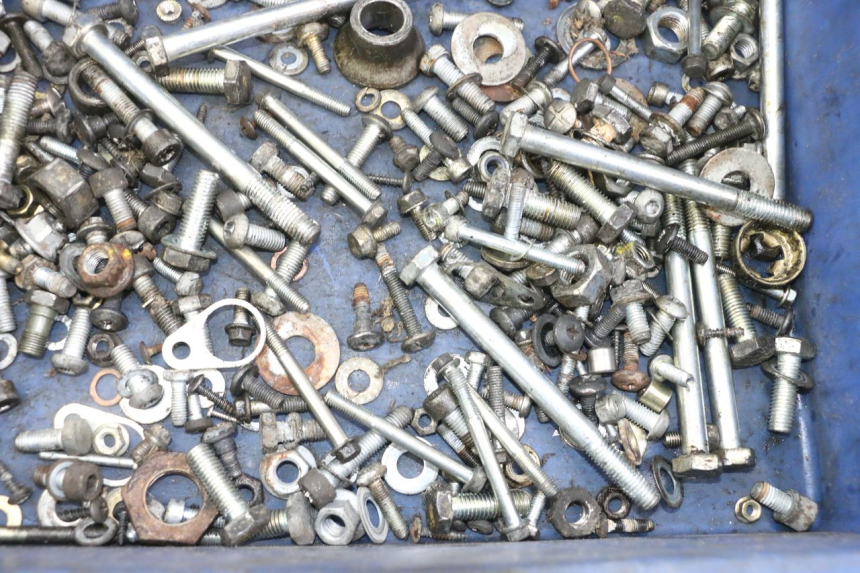 photo de SACO DE PARAFUSOS E FERRAGENS PIAGGIO MP3 125 (2006 - 2014) - Detalhe da peça