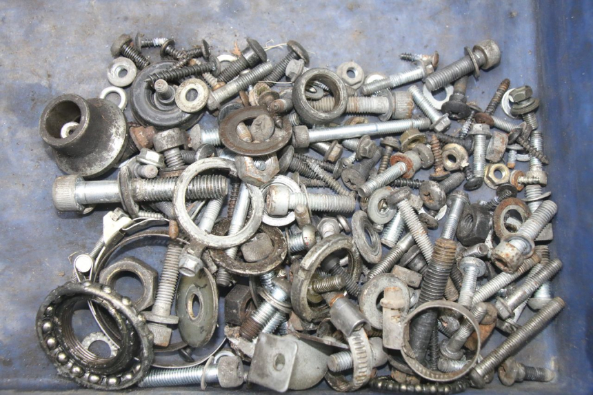 photo de SACO DE PARAFUSOS E FERRAGENS PIAGGIO VESPA GRANTURISMO 125 (2003 - 2007) - Vista principal