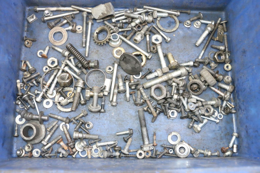 photo de SACO DE PARAFUSOS E FIXADORES PIAGGIO VESPA GRANTURISMO 200 (2004 - 2005) - Vista principal