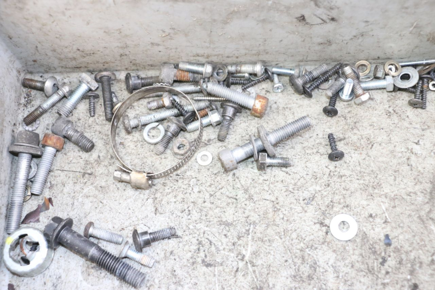 photo de SACO DE PARAFUSOS E FERRAGENS PIAGGIO VESPA LX IE 125 (2010 - 2012) - Outro ângulo de visão