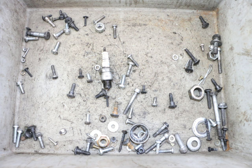 photo de SACO DE PARAFUSOS E FERRAGENS PIAGGIO ZIP 2T 50 (2009 - 2019) - Vista principal
