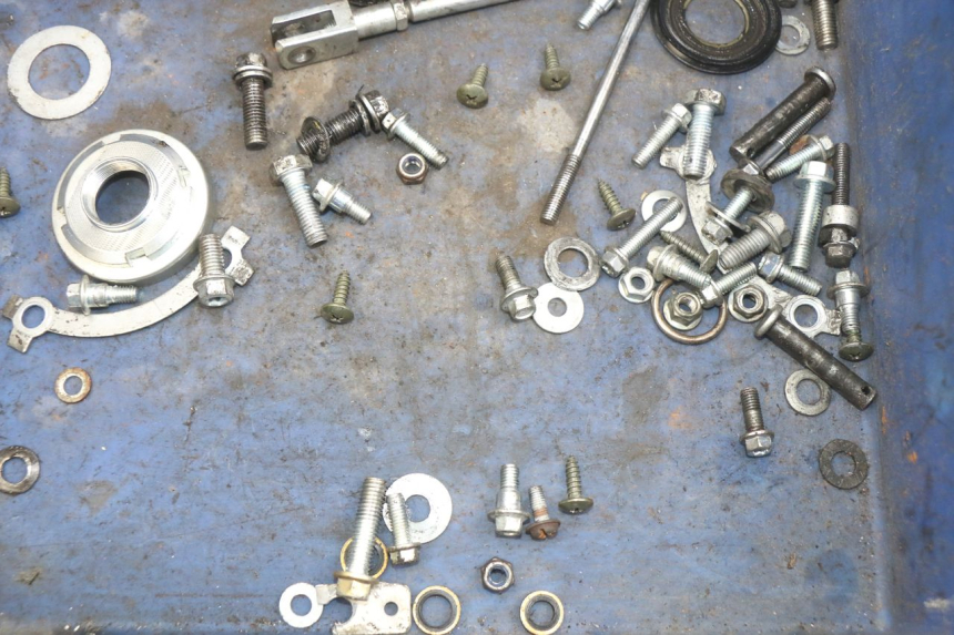 photo de SACO DE PARAFUSOS E FIXADORES YCF R-START 125 - Detalhe da peça