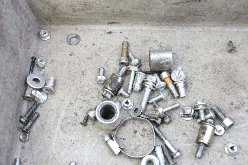 photo de SACO DE PARAFUSOS E FIXADORES APOLLO RFZ 125 - Outro ângulo de visão