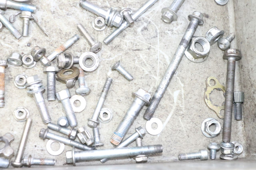 photo de SACO DE PARAFUSOS E FIXADORES APOLLO RFZ 125 - Outro ângulo de visão