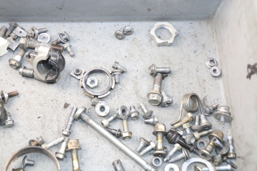 photo de SACO DE PARAFUSOS E FIXADORES SUZUKI RMZ RM-Z 450 (2008 - 2011) - Detalhe da peça