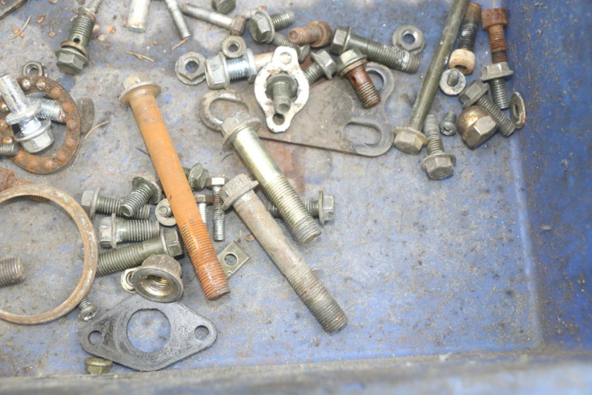 photo de SACO DE PARAFUSOS E FIXADORES YAMASAKI ROADSTER 50 (2013 - 2018) - Zoom do estado de desgaste