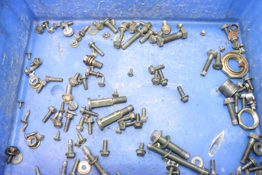 photo de SACO DE PARAFUSOS E FERRAGENS TNT MOTOR ROMA 10' 2T 50 (2011 - 2018) - Detalhe da peça