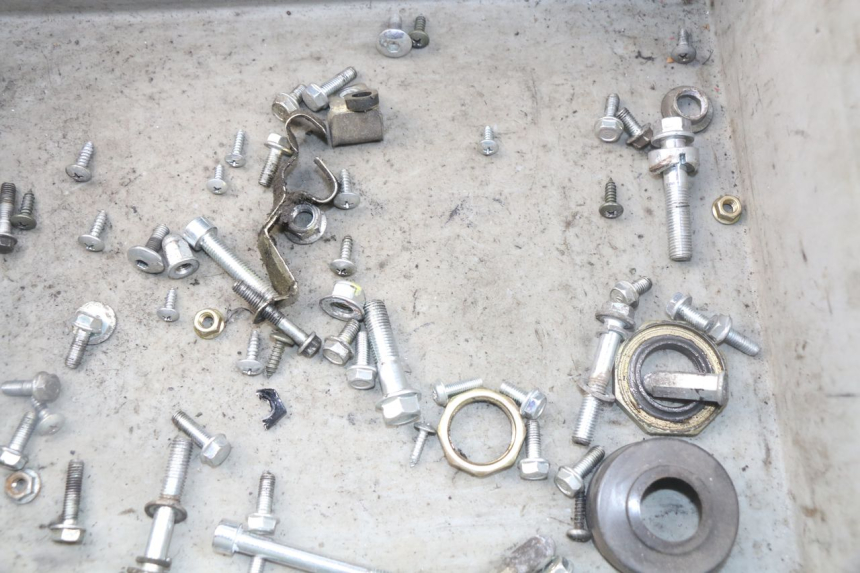 photo de SACO DE PARAFUSOS E FERRAGENS TNT MOTOR ROMA 10' 4T 50 (2019 - 2022) - Detalhe da peça