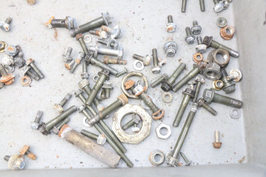 photo de SACO DE PARAFUSOS E FERRAGENS TNT MOTOR ROMA 10' 4T 50 (2007 - 2018) - Zoom do estado de desgaste