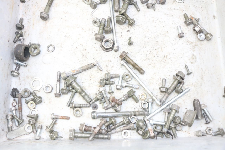 photo de SACO DE PARAFUSOS E FERRAGENS TNT MOTOR ROMA 10' 4T 50 (2019 - 2022) - Detalhe da peça