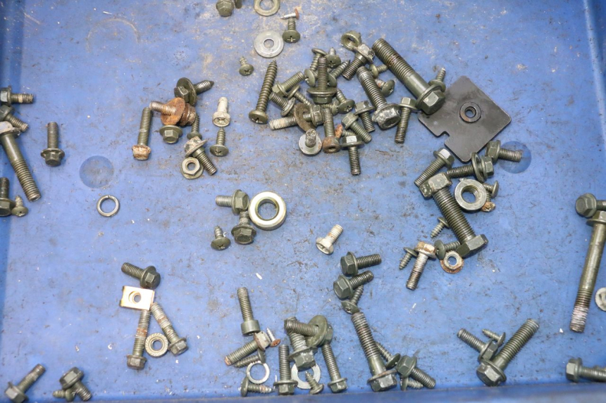 photo de SACO DE PARAFUSOS E FERRAGENS TNT MOTOR ROMA 12' 2T 50 (2007 - 2018) - Detalhe da peça