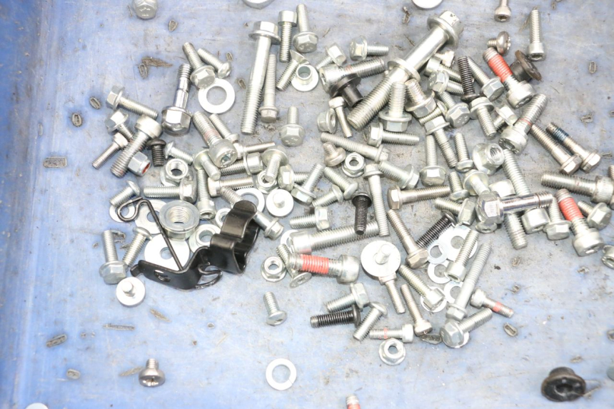 photo de SACO DE PARAFUSOS E FERRAGENS ROYAL ENFIELD SCRAM 411 (2022 - 2024) - Detalhe da peça