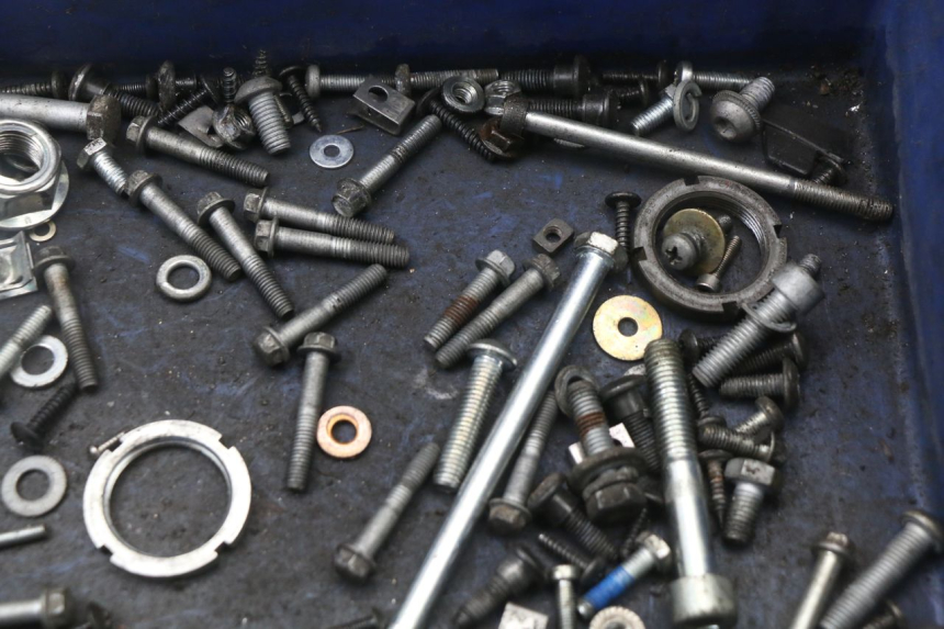 photo de SACO DE PARAFUSOS E FIXADORES GILERA RUNNER SP 50 (2009 - 2017) - Outro ângulo de visão