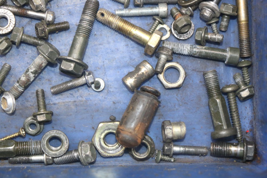 photo de SACO DE PARAFUSOS E FERRAGENS KEEWAY RY6 2T 50 (2011 - 2019) - Ampliação técnica