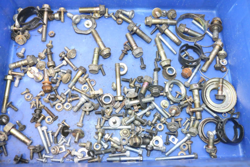 photo de SACO DE PARAFUSOS E FIXADORES DAELIM S2 125 (2006 - 2007) - Detalhe da peça
