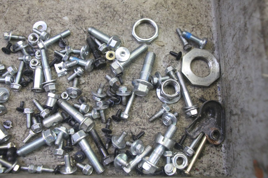 photo de SACO DE PARAFUSOS E FERRAGENS JM MOTORS SANTANA EVO 50 (2024 - 2026) - Detalhe da peça
