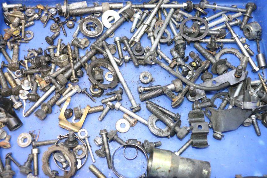 photo de SACO DE PARAFUSOS E FERRAGENS PEUGEOT SATELIS COMPRESSOR K15 125 (2006 - 2009) - Detalhe da peça