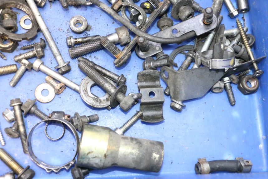 photo de SACO DE PARAFUSOS E FERRAGENS PEUGEOT SATELIS COMPRESSOR K15 125 (2006 - 2009) - Ampliação técnica