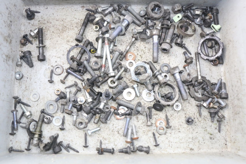 photo de SACO DE PARAFUSOS E FERRAGENS PEUGEOT SATELIS 300 (2012 - 2015) - Detalhe da peça