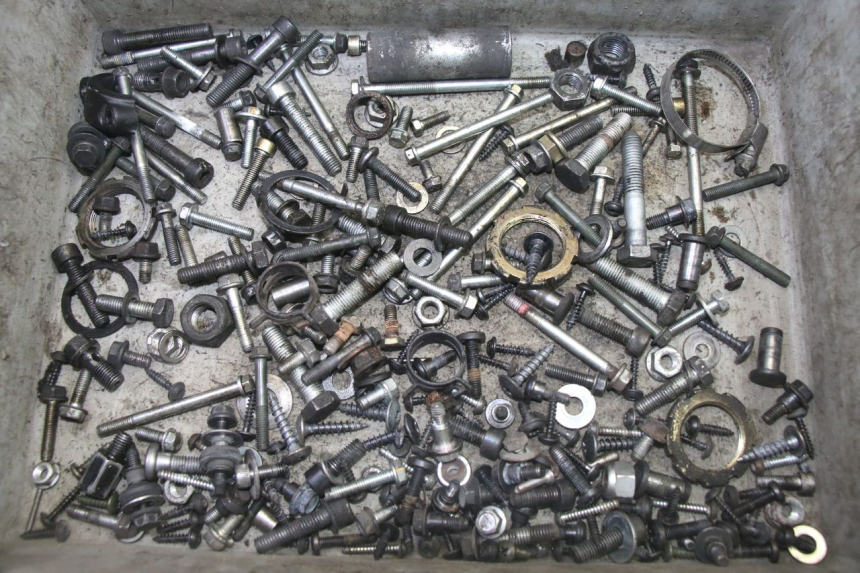photo de SACO DE PARAFUSOS E FERRAGENS PEUGEOT SATELIS 125 (2013 - 2018) - Vista principal