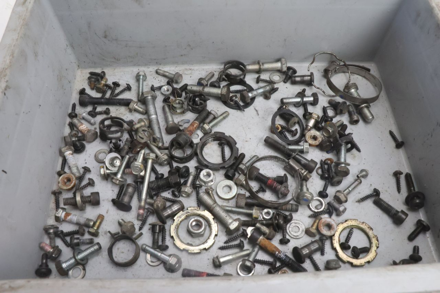 photo de SACO DE PARAFUSOS E FERRAGENS PEUGEOT SATELIS 125 (2013 - 2018) - Vista principal