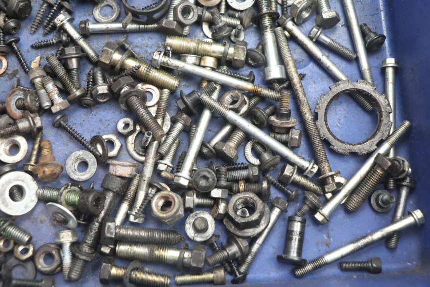 photo de SACO DE PARAFUSOS E FERRAGENS PEUGEOT SATELIS 125 (2006 - 2009) - Ampliação técnica