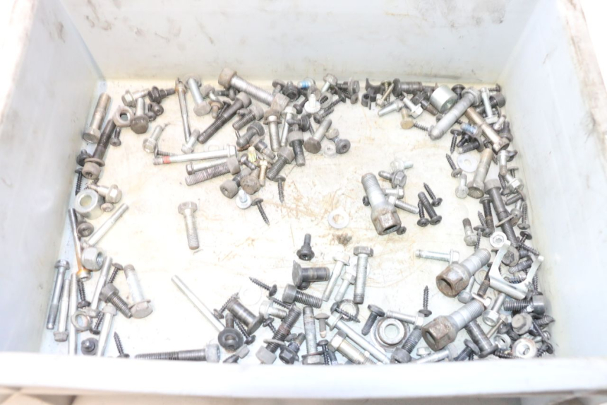 photo de SACO DE PARAFUSOS E FERRAGENS PEUGEOT SATELIS 125 (2013 - 2018) - Detalhe da peça