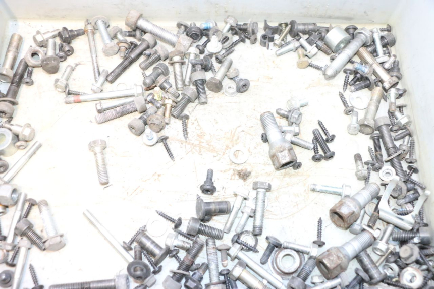 photo de SACO DE PARAFUSOS E FERRAGENS PEUGEOT SATELIS 125 (2013 - 2018) - Zoom do estado de desgaste