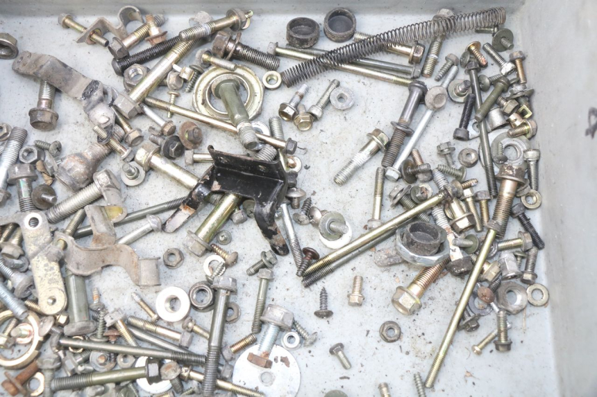 photo de SACO DE PARAFUSOS E FIXADORES KYMCO SENTO 50 (2008 - 2013) - Detalhe da peça