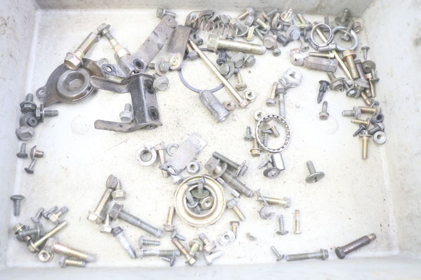 photo de SACO DE PARAFUSOS E FERRAGENS KYMCO SENTO 100 (2008 - 2013) - Detalhe da peça