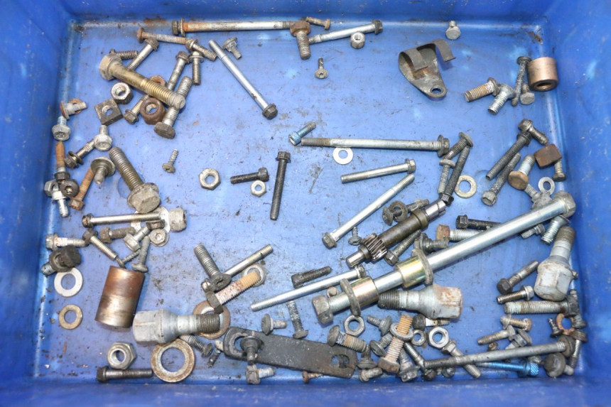 photo de SACO DE PARAFUSOS E FERRAGENS PEUGEOT SPEEDFIGHT LC 50 (1996 - 2002) - Vista principal