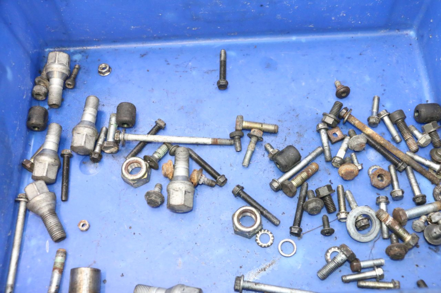 photo de SACO DE PARAFUSOS E FERRAGENS PEUGEOT SPEEDFIGHT LC 50 (1996 - 2002) - Detalhe da peça