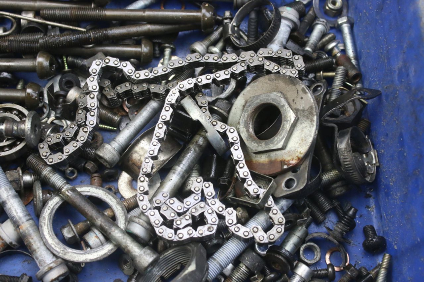 photo de SACO DE PARAFUSOS E FERRAGENS TRIUMPH SPRINT ST 955 (1999 - 2001) - Detalhe da peça