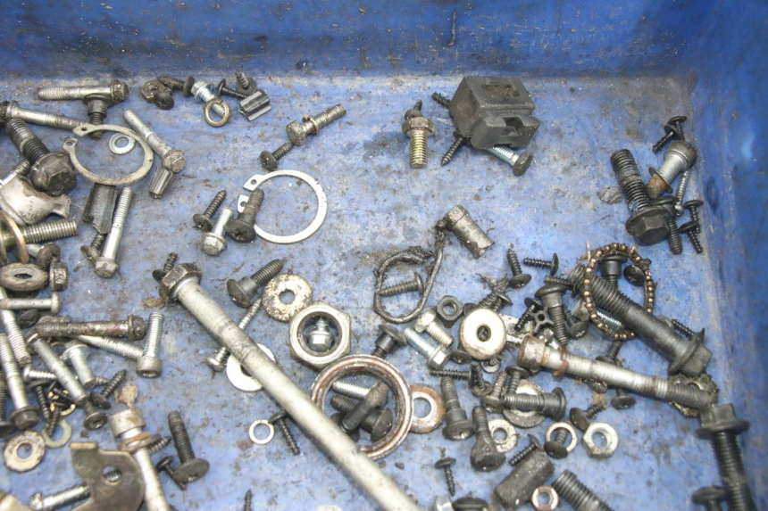 photo de SACO DE PARAFUSOS E FERRAGENS APRILIA SR 2T 50 (2012 - 2017) - Detalhe da peça