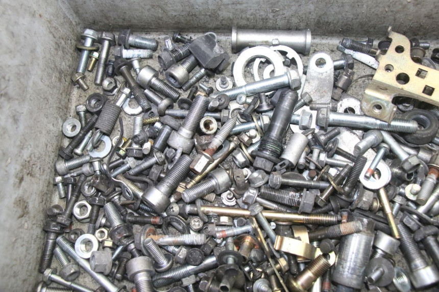 photo de SACO DE PARAFUSOS E FERRAGENS HONDA ST PAN EUROPEAN 1300 (2002 - 2013) - Detalhe da peça