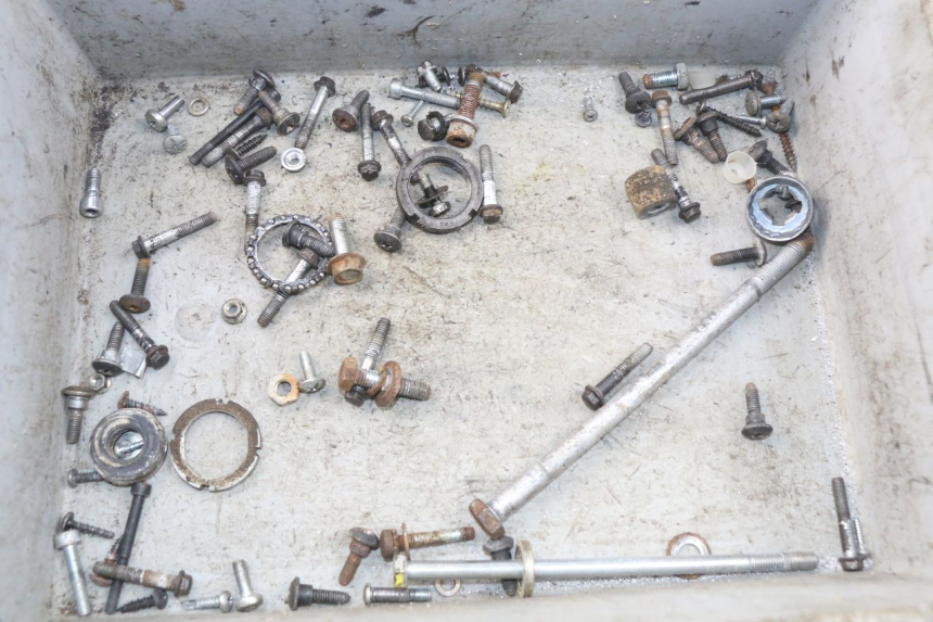 photo de SACO DE PARAFUSOS E FIXADORES GILERA STALKER 50 (2004 - 2014) - Detalhe da peça
