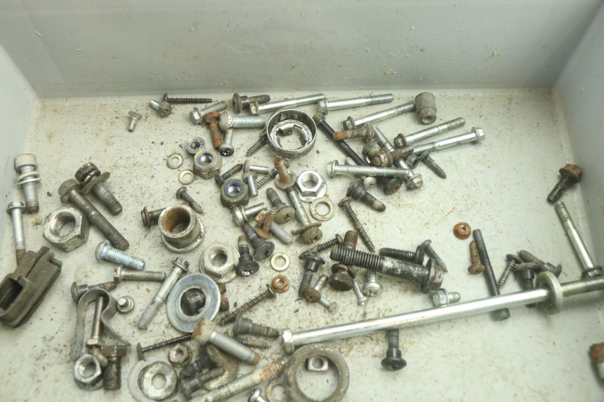 photo de SACO DE PARAFUSOS E FIXADORES GILERA STALKER 50 (2004 - 2014) - Detalhe da peça