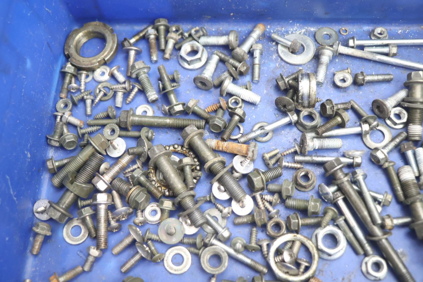photo de SACO DE PARAFUSOS E FERRAGENS RAZZO STEED 125 (2012 - 2018) - Detalhe da peça
