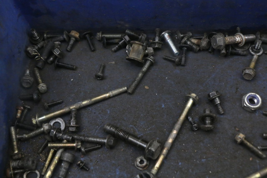 photo de SACO DE PARAFUSOS E FERRAGENS PEUGEOT STREETZONE 2T 50 (2014 - 2019) - Detalhe da peça