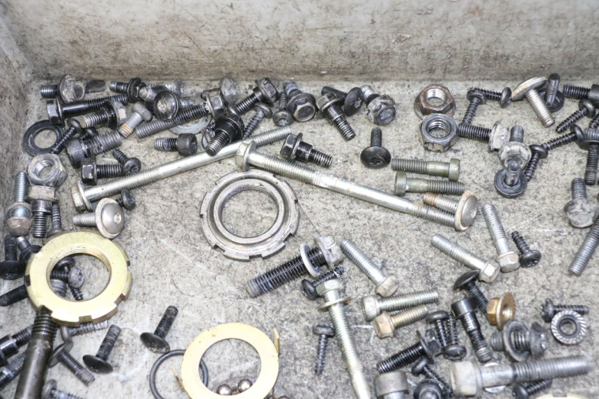 photo de SACO DE PARAFUSOS E FIXADORES PEUGEOT STREETZONE I NAKED 2T 50 (2018 - 2020) - Detalhe da peça