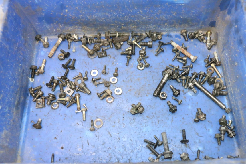 photo de SACO DE PARAFUSOS PARAFUSOS PEUGEOT STREETZONE NAKED 2T 50 (2014 - 2018) - Detalhe da peça