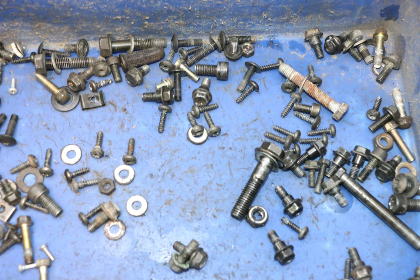 photo de SACO DE PARAFUSOS PARAFUSOS PEUGEOT STREETZONE NAKED 2T 50 (2014 - 2018) - Zoom do estado de desgaste