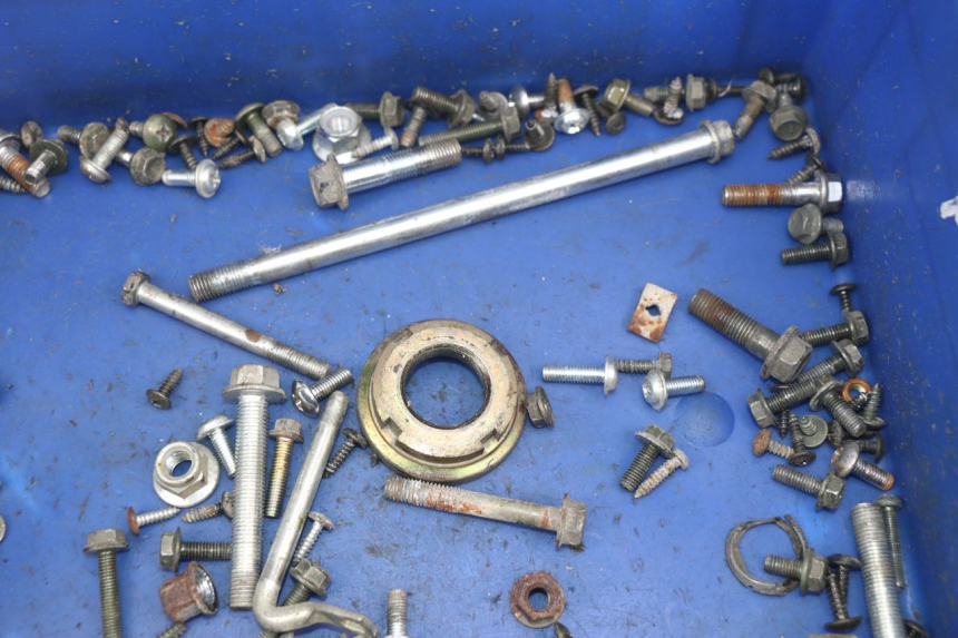 photo de SACO DE PARAFUSOS E FIXADORES PEUGEOT SUM UP 125 (2008 - 2013) - Detalhe da peça