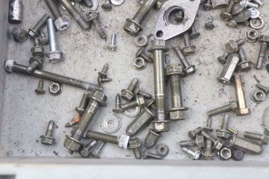 photo de SACO DE PARAFUSOS E FERRAGENS JM MOTORS SUNNY 50 (2017 - 2020) - Detalhe da peça
