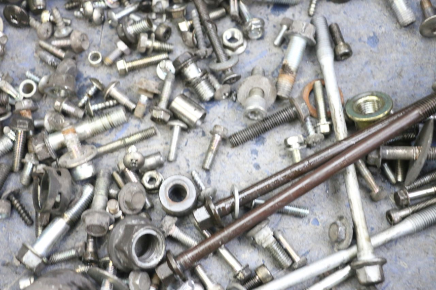 photo de SACO DE PARAFUSOS E FERRAGENS SUZUKI BURGMAN 125 (2015 - 2017) - Detalhe da peça