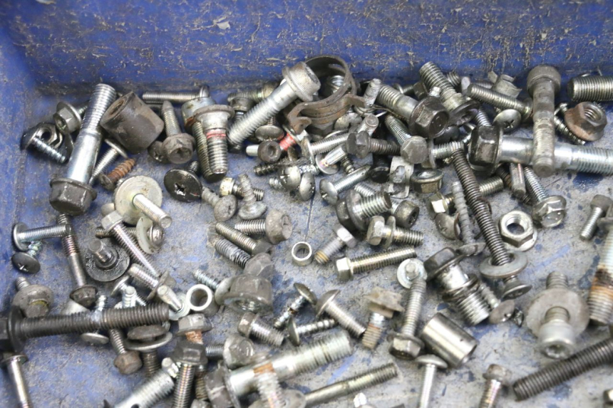 photo de SACO DE PARAFUSOS E FERRAGENS SUZUKI BURGMAN 125 (2015 - 2017) - Ampliação técnica
