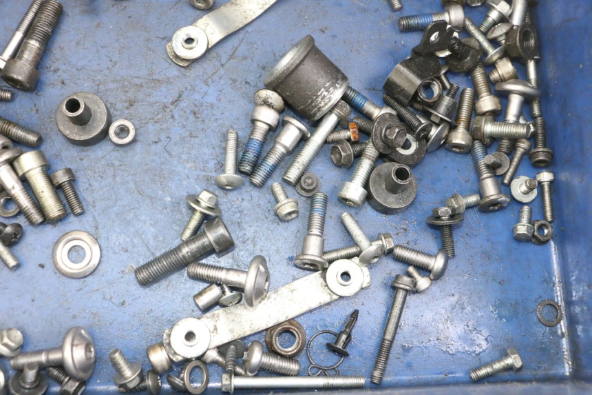 photo de SACO DE PARAFUSOS E FIXADORES SUZUKI GSX F GSXF 650 (2007 - 2015) - Detalhe da peça