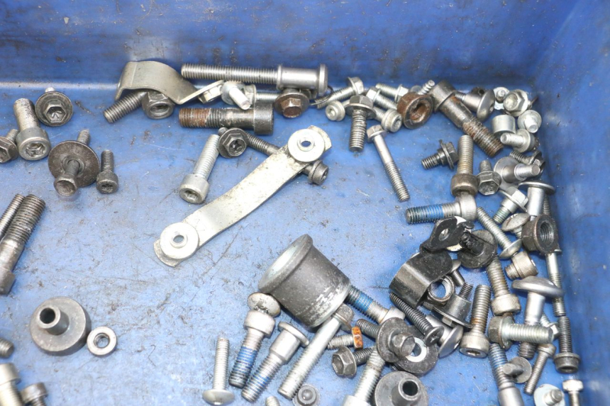 photo de SACO DE PARAFUSOS E FIXADORES SUZUKI GSX F GSXF 650 (2007 - 2015) - Outro ângulo de visão