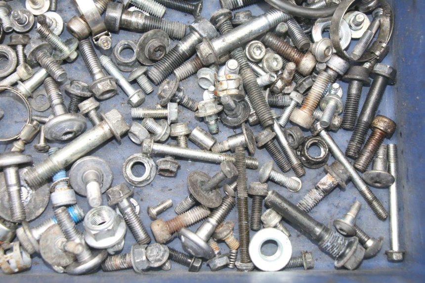 photo de SACO DE PARAFUSOS E FIXADORES SUZUKI GSX F GSXF 650 (2007 - 2015) - Ampliação técnica