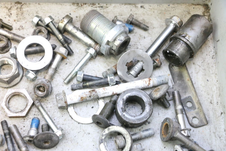 photo de SACO DE PARAFUSOS E FIXADORES SUZUKI SV S 650 (2003 - 2009) - Vista geral